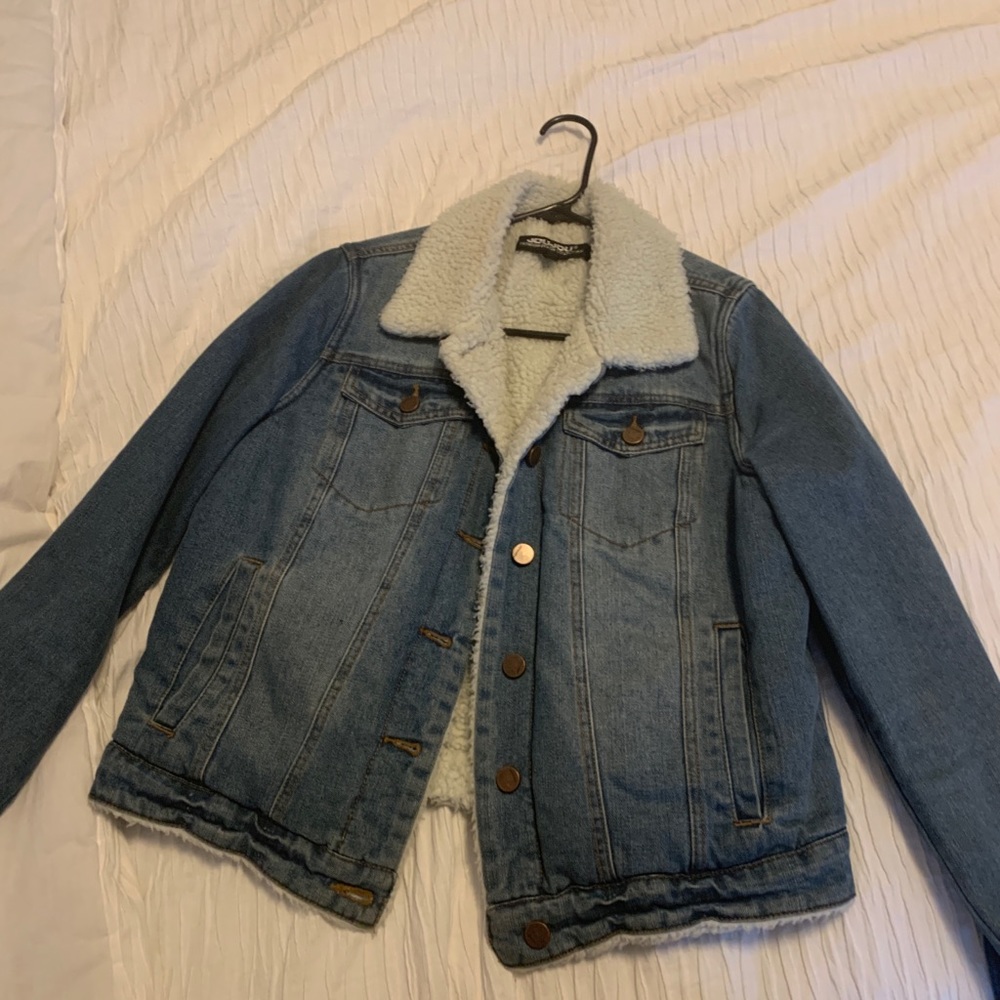 Denim Jacket w furry lining size large
